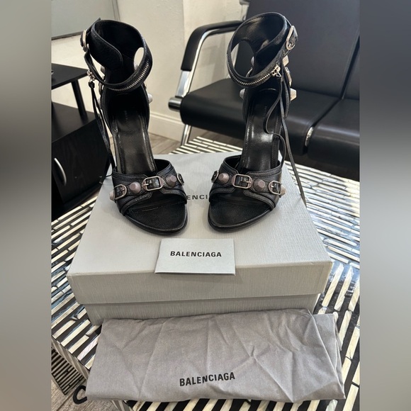 Authentic NIB Balenciaga Black Cagole Leather Women's Heels-Retails $1450 - Picture 3 of 9